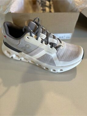 On Running Women's Cloudrunner 2